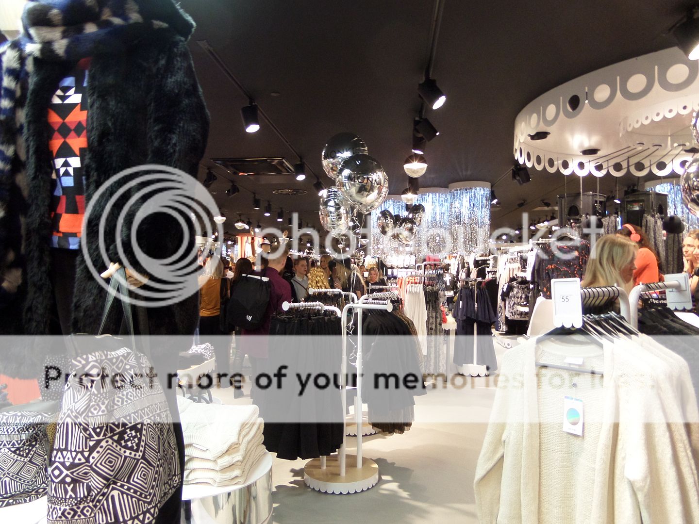 Deborahschrijft EVENT PERSOPENING H&M FLAGSHIPSTORE ROTTERDAM Deborahschrijft EVENT PERSOPENING H&M FLAGSHIPSTORE ROTTERDAM